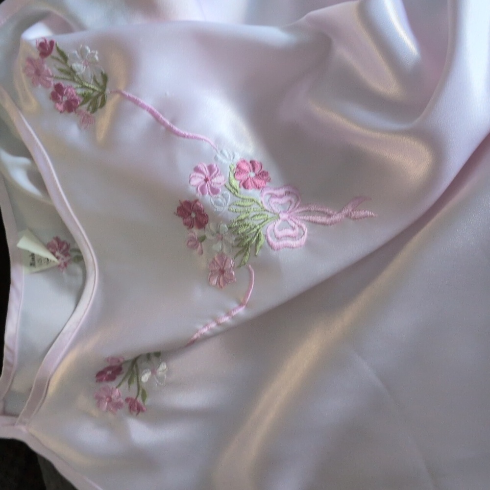 Pink Satin Slip Dress with Floral Embroidery M - L - Picture 5 of 9